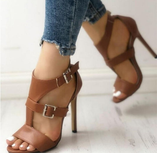 High heels summer new oversized European and American thick heel buckle sandals