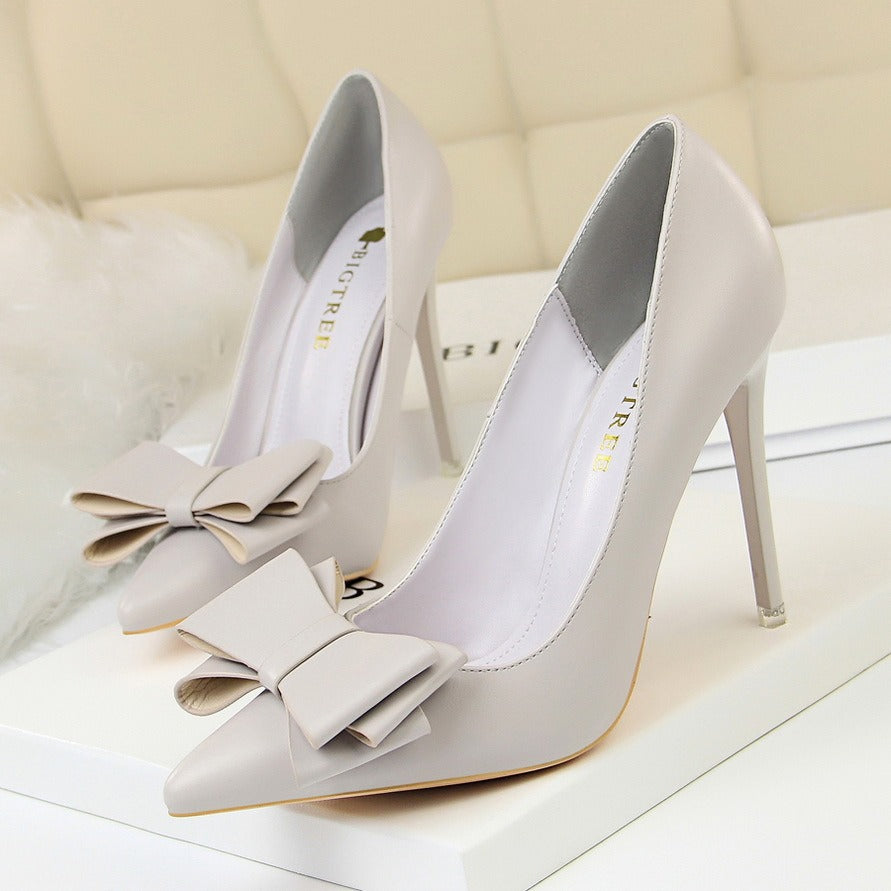 Sweet high heels, slim high heels, delicate and slim, shallow mouthed pointed bow sole shoes